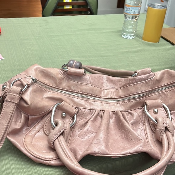 Used Pale rose GUESS purse with rhinestone G, four pockets inside, embossed, - Picture 12 of 14